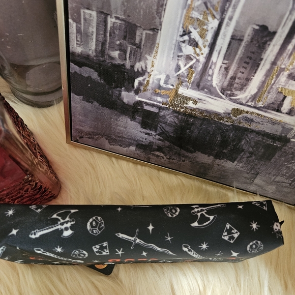 Stranger Things Hellfire Club Accessories Pouch NWT - Picture 6 of 9